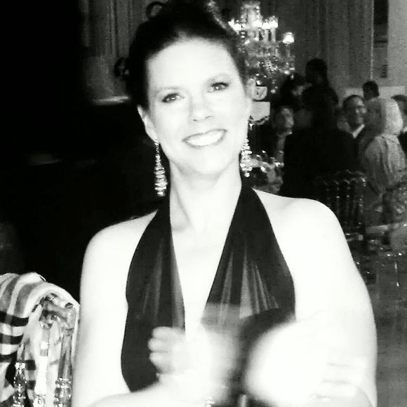 Meet your Posher, Melanie - Picture 1 of 1